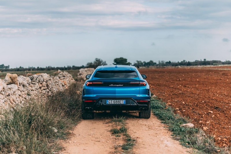 A Lamborghini Urus SE – mindkét világ legjobbja (27)