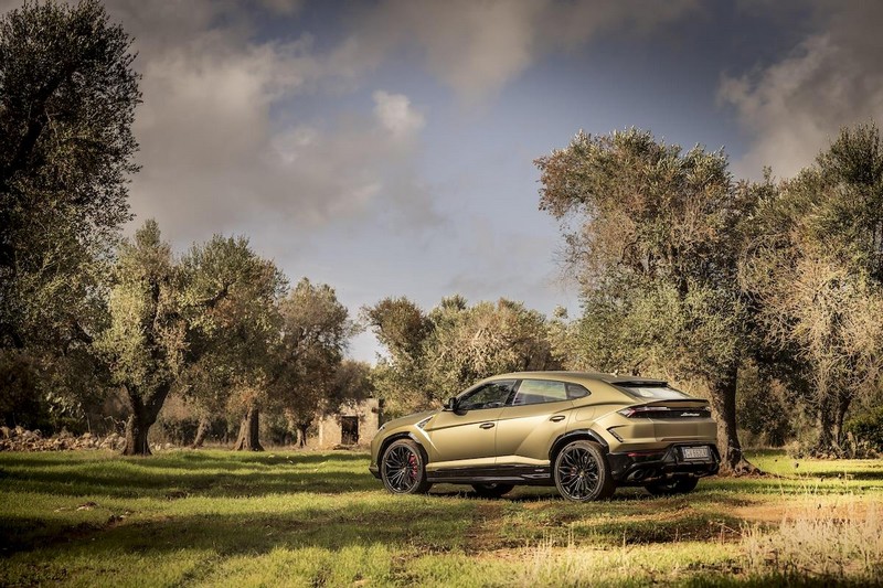 A Lamborghini Urus SE – mindkét világ legjobbja (29)