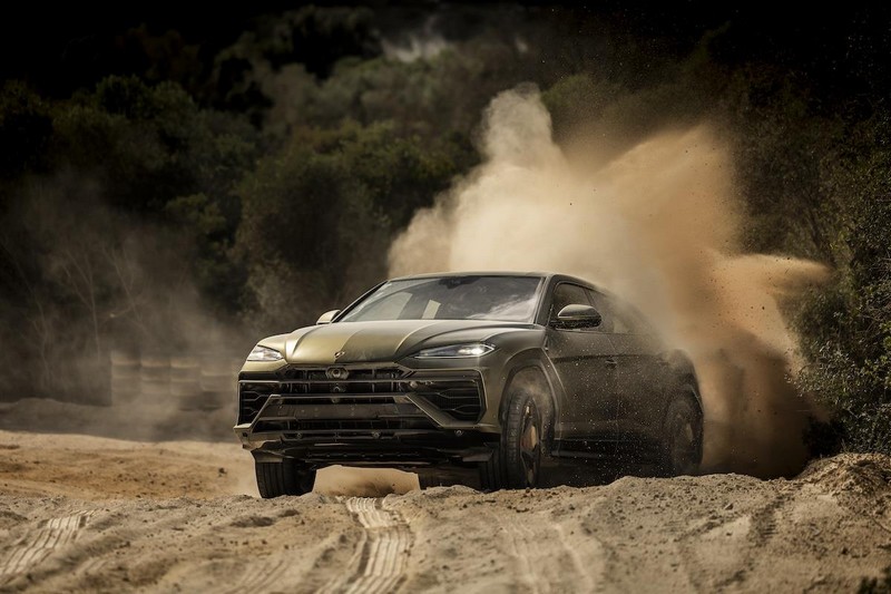 A Lamborghini Urus SE – mindkét világ legjobbja (30)