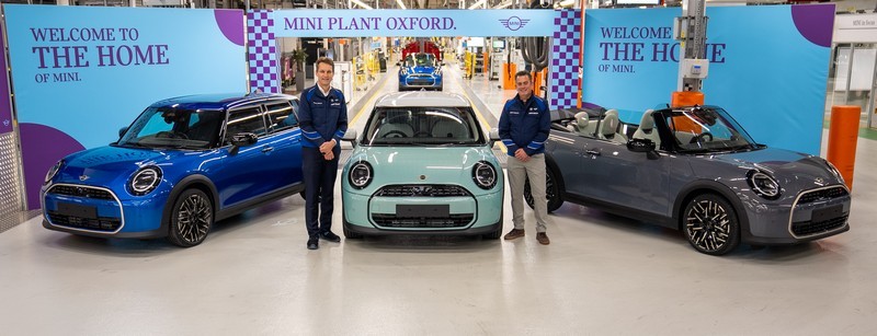 Elkészült Oxfordban az első MINI Cooper Cabrio (14)