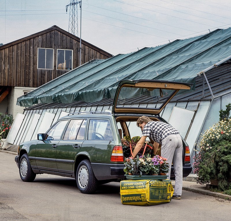 Klassische Moderne: Die Mercedes-Benz Baureihe 124 wird 40 Jahre jung

Classic modernity: Mercedes-Benz 124 model series turns 40