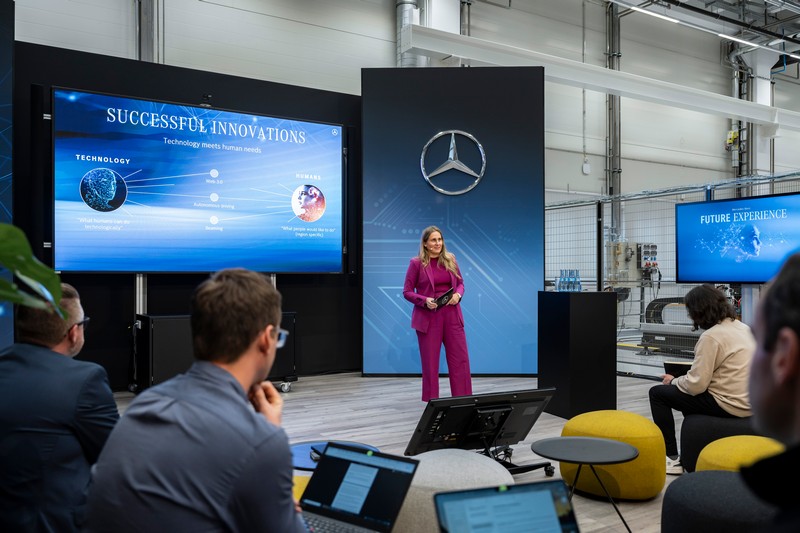 Wegweisende Innovationen für das Automobil der Zukunft: Mercedes-Benz gibt exklusive Einblicke in Forschungsaktivitäten und zukünftige Technologien

Pioneering innovations for the car of the future: Mercedes-Benz provides exclusive insights into researc