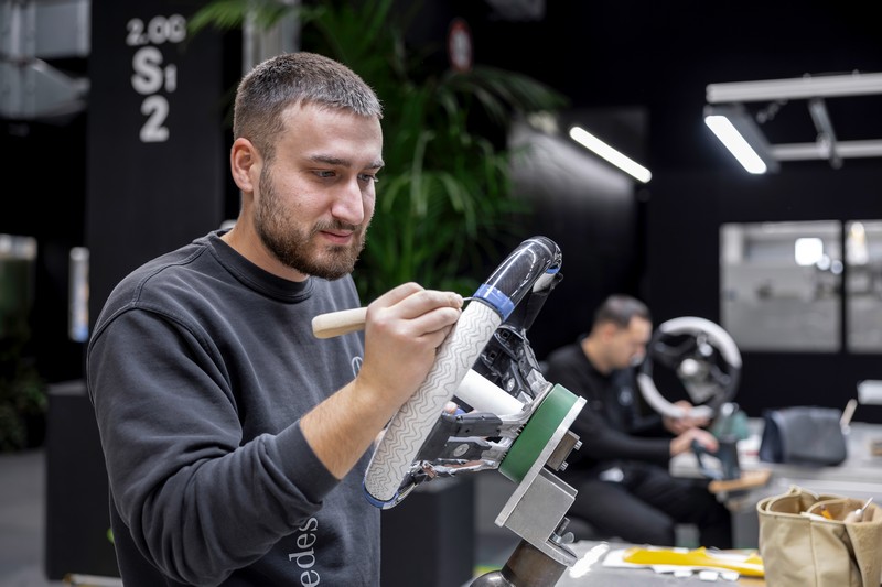 Mercedes-Benz eröffnet neues MANUFAKTUR Studio und erweitert MANUFAKTUR AngebotMercedes-Benz opens new MANUFAKTUR Studio and expands MANUFAKTUR range