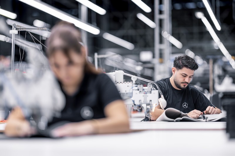 Mercedes-Benz eröffnet neues MANUFAKTUR Studio und erweitert MANUFAKTUR AngebotMercedes-Benz opens new MANUFAKTUR Studio and expands MANUFAKTUR range