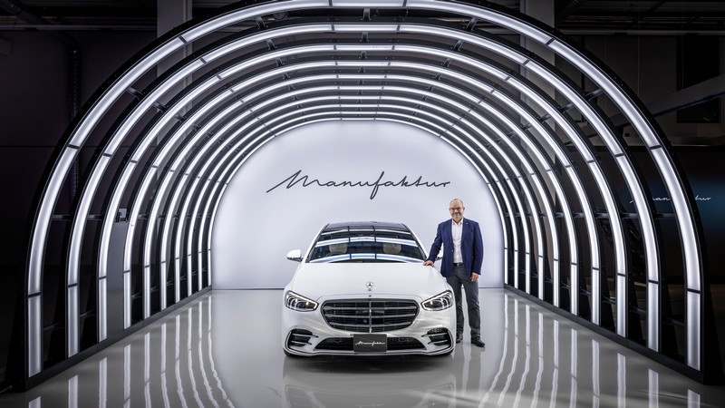 Mercedes-Benz eröffnet neues MANUFAKTUR Studio und erweitert MANUFAKTUR AngebotMercedes-Benz opens new MANUFAKTUR Studio and expands MANUFAKTUR range