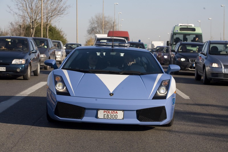 Az Automobili Lamborghini és az olasz állami rendőrség 20 éves együttműködée (5)