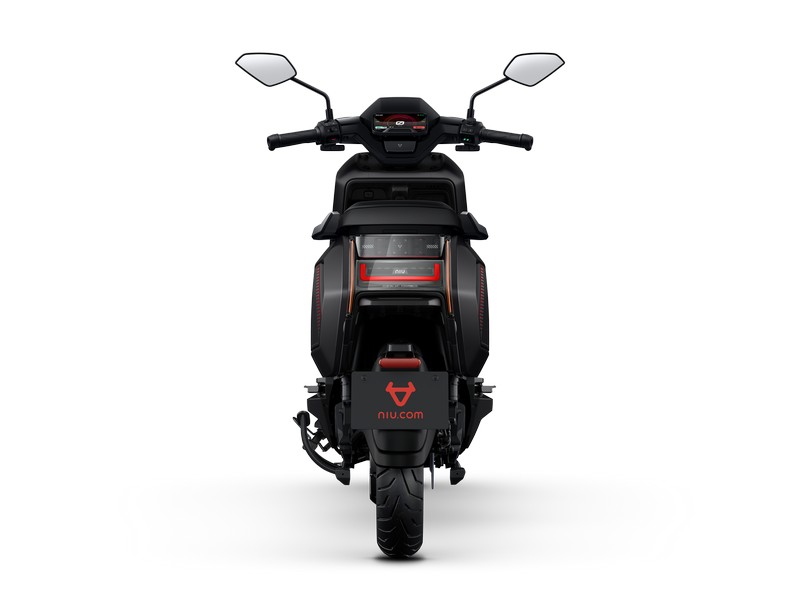 NQiX 500_Basic Render_Black_Rear