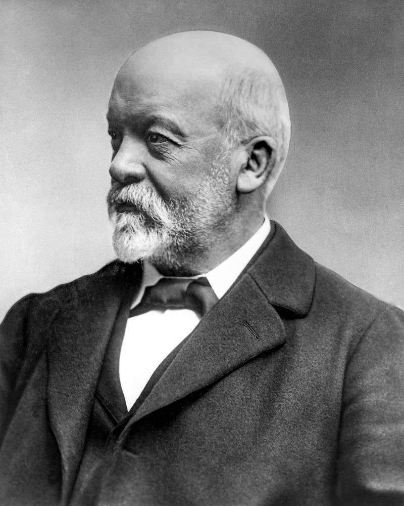 Erinnerung an Gottlieb Daimler: Visionär eines neuen Mobilitätszeitalters

In memory of Gottlieb Daimler: Visionary of the new age of mobility