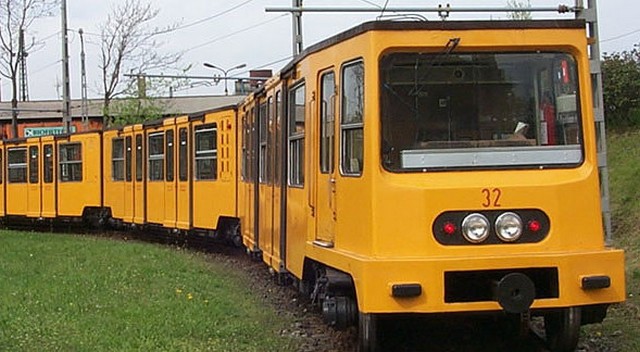 Két áprilisi hétvégén pótlóbusz jár az 1-es metró helyett a Mexikói út és az Oktogon között
